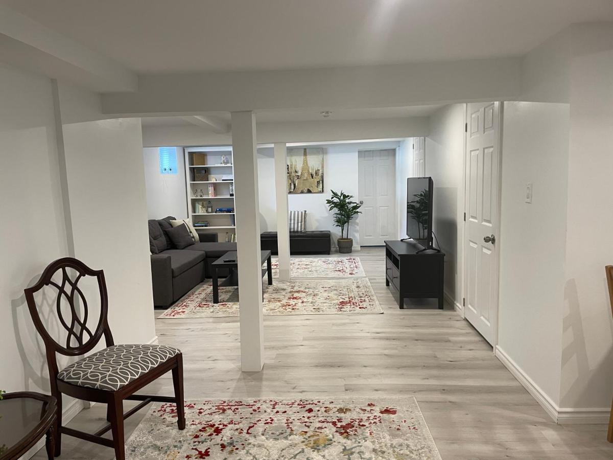 Newly Renovated 2 Bedroom 1 Ba *10 Min Walk To Falls* Niagara Falls Exterior photo